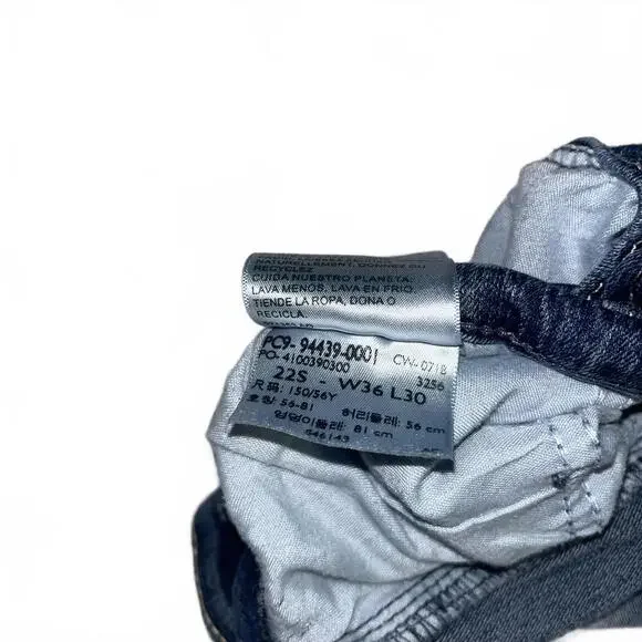 Levi's Signature Gold Curvy Straight Woman’s 36W x 30L Denim Medium Wash Jeans - Picture 5 of 6